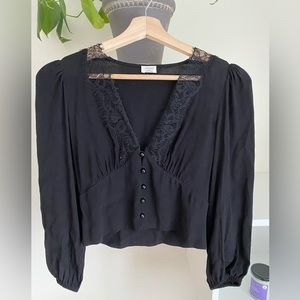 Aritzia Wilfred Romance Me Blouse